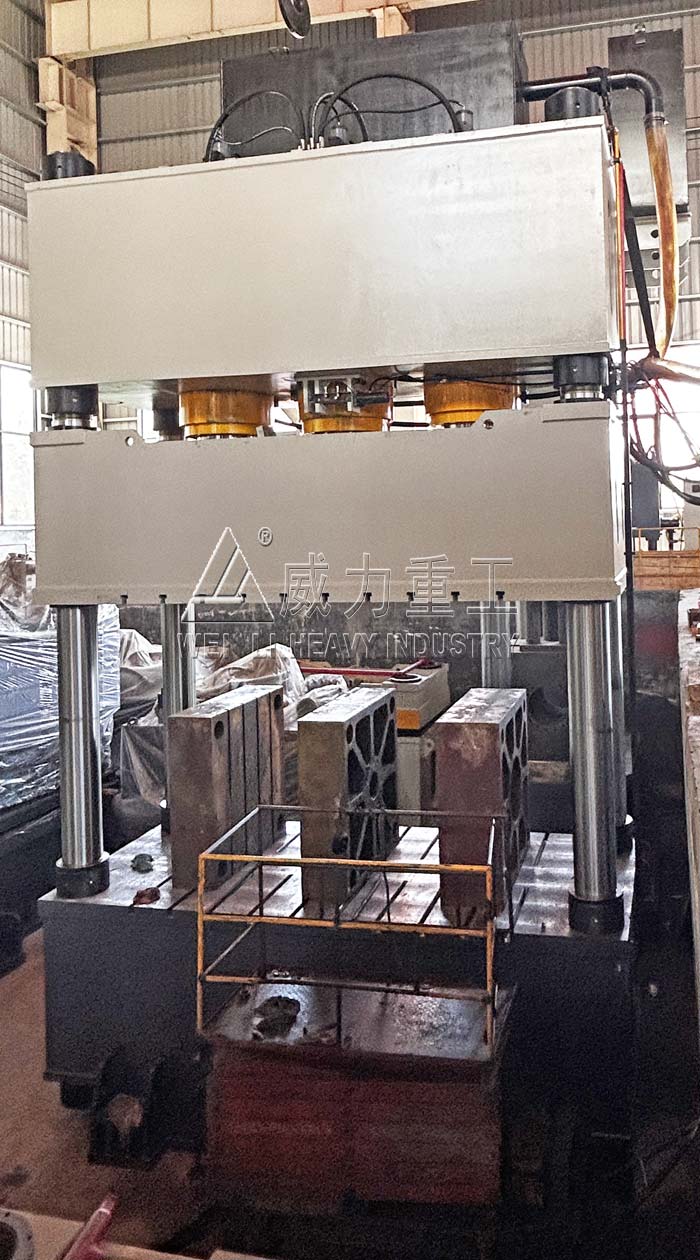 1500吨三梁四柱金沙电竞玻璃钢制品模压